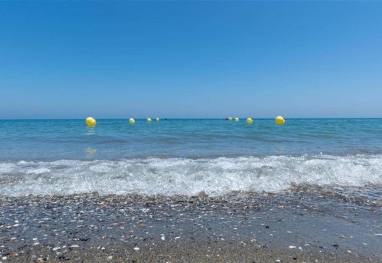 Beach Apartment Montemarcarihuela Torremolinos Dış mekan fotoğraf